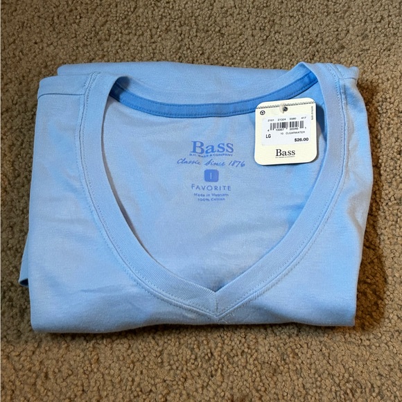 Bass Woman’s V-Neck Blue Shirt NWT Large - Picture 6 of 6